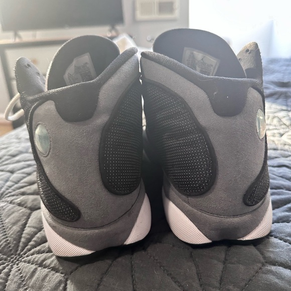 Jordan 13s Black/White/Grey w Red

Lightly worn. Best shape - Picture 3 of 4